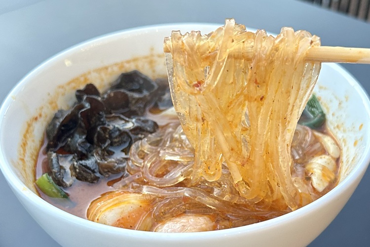 行列のできるマーラータン専門店『七宝麻辣湯』が新栄にオープン