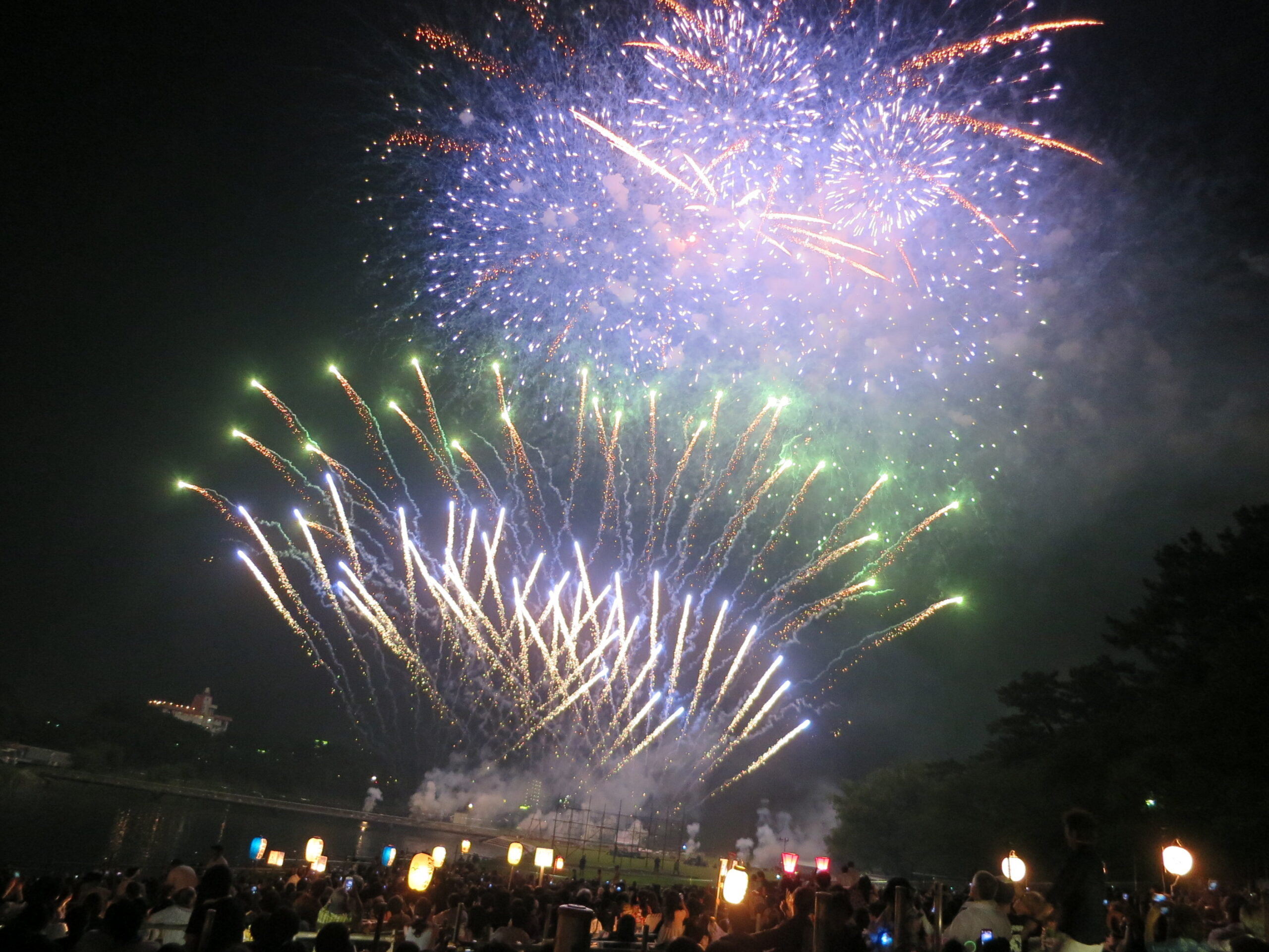 【2026】名古屋周辺の花火大会まとめ｜開催日・会場・有料席・アクセスを紹介