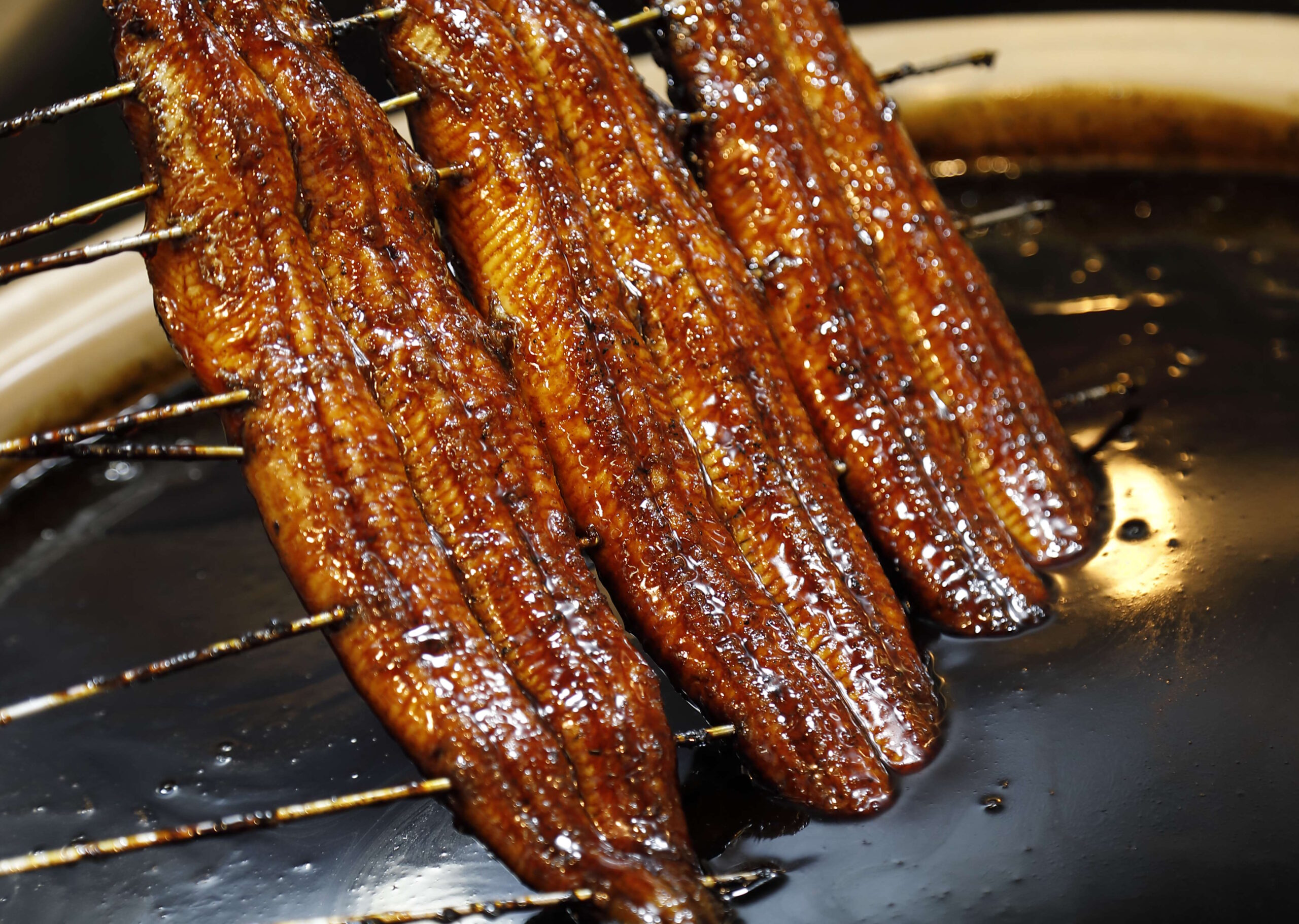 まるや本店のうなぎを焼く工程